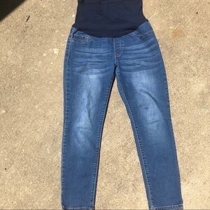 Maternity Jeans size Medium   BBB1